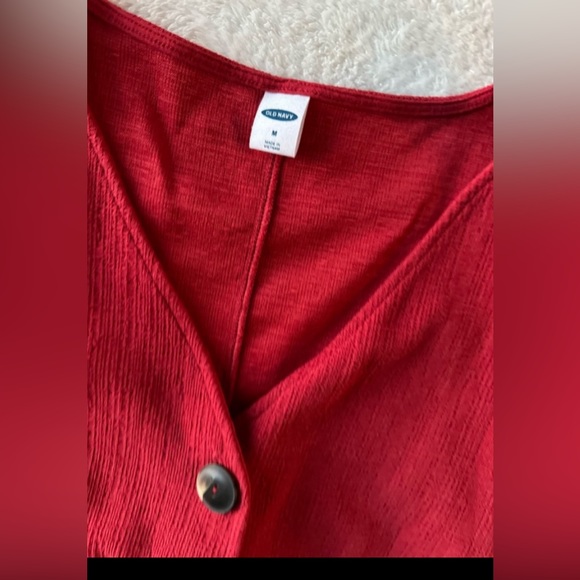 2 Old Navy sleeveless shirts. Both size Medium. Buttons with tie. EUC. - Picture 11 of 16